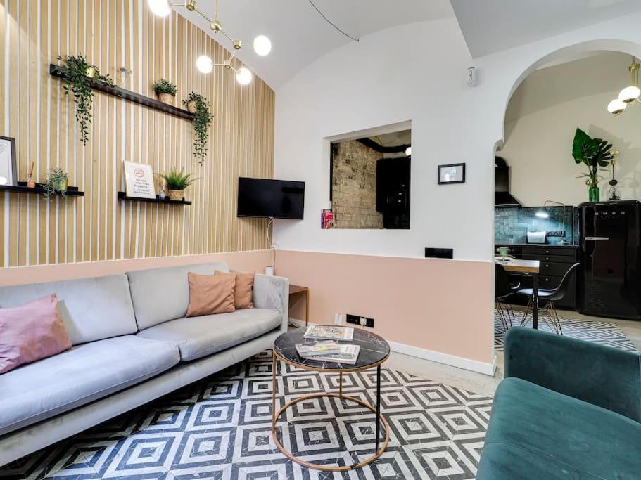 Hébergement de vacances Casa Maria Townhouse- Terrace-4 Bedrooms L'Hospitalet de Llobregat